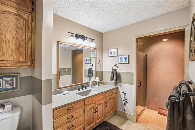 22774 George Road, Tonganoxie, KS 66086