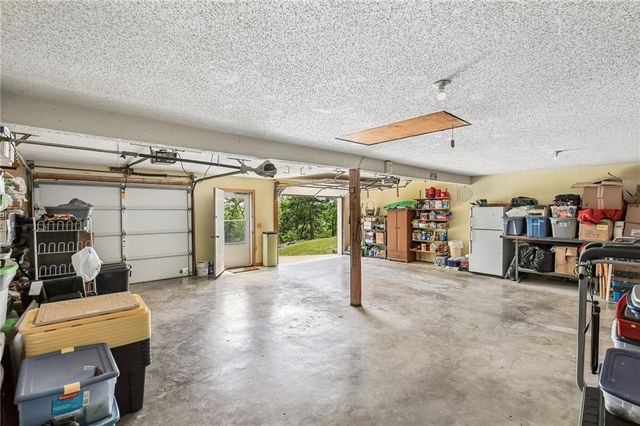 22774 George Road, Tonganoxie, KS 66086