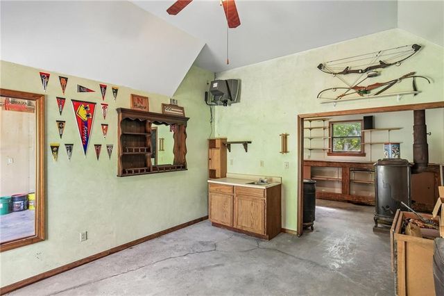 22774 George Road, Tonganoxie, KS 66086
