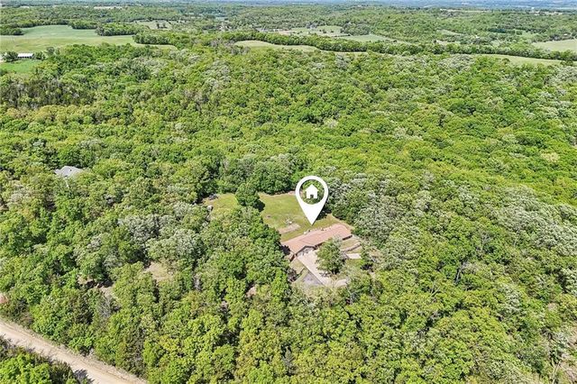 22774 George Road, Tonganoxie, KS 66086
