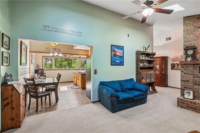22774 George Road, Tonganoxie, KS 66086