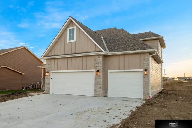 3146 Greta Drive, Roca, NE 68340