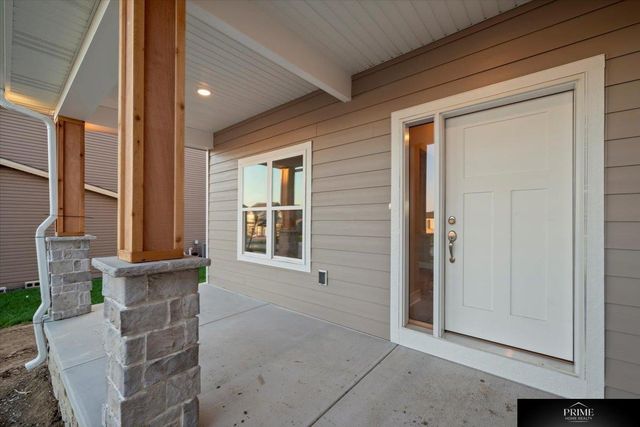 3146 Greta Drive, Roca, NE 68340