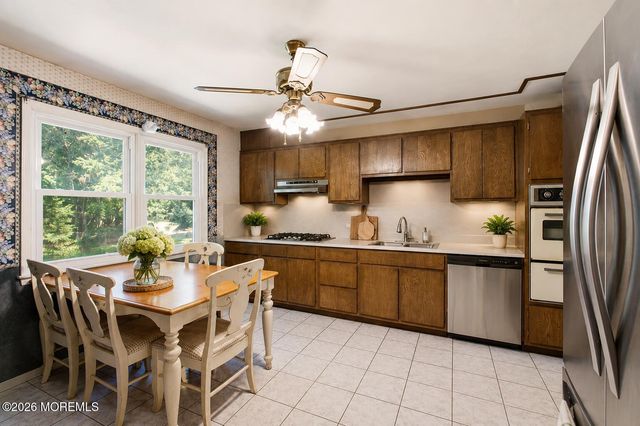 84 N Hope Chapel Road, Jackson, NJ 08527