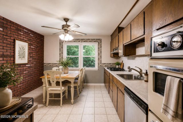 84 N Hope Chapel Road, Jackson, NJ 08527