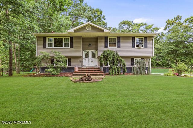 84 N Hope Chapel Road, Jackson, NJ 08527