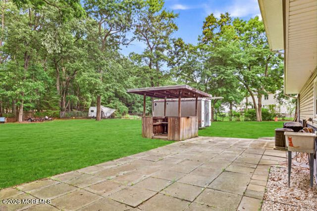 84 N Hope Chapel Road, Jackson, NJ 08527
