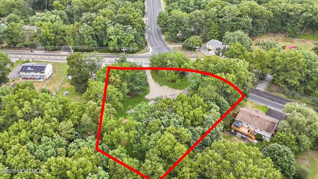 84 N Hope Chapel Road, Jackson, NJ 08527