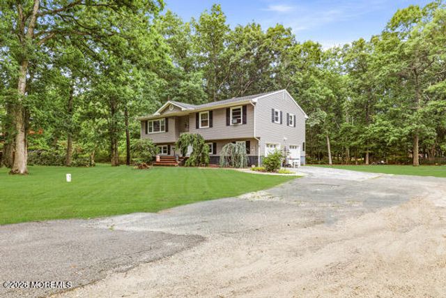 84 N Hope Chapel Road, Jackson, NJ 08527