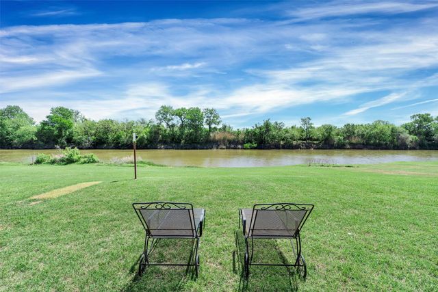 7093 Horseshoe Bend Trail, Weatherford, TX 76087