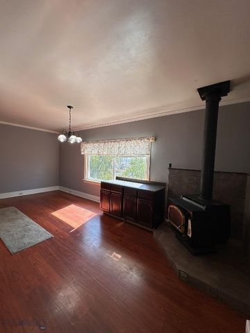 631 S Clark Street, Butte, MT 59701