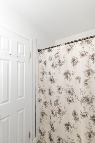 268 N CARTER Street 201, Palatine, IL 60067
