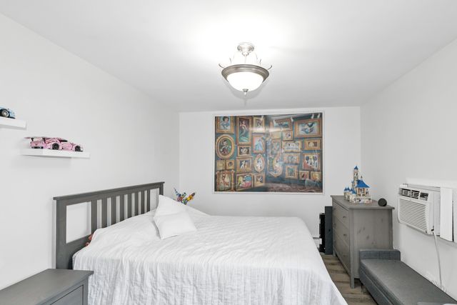 268 N CARTER Street 201, Palatine, IL 60067