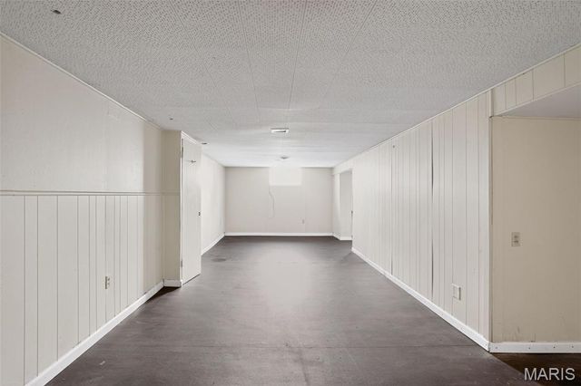 860 Saint Brendan Lane, Florissant, MO 63031