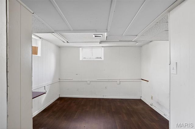 860 Saint Brendan Lane, Florissant, MO 63031