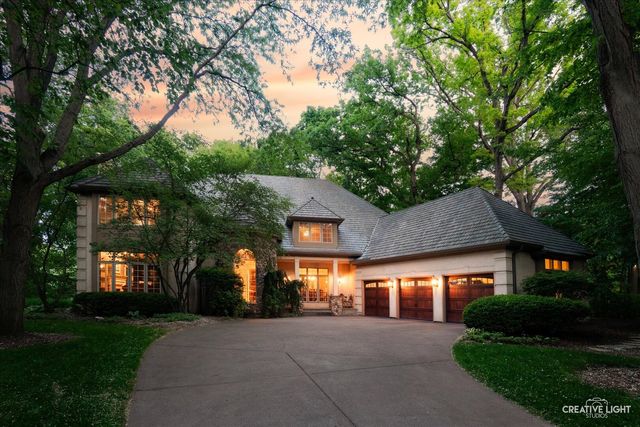 1585 Woodcrest Court, Aurora, IL 60502