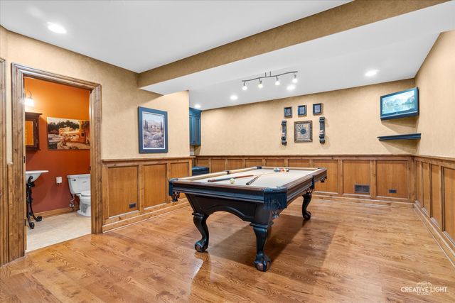 1585 Woodcrest Court, Aurora, IL 60502
