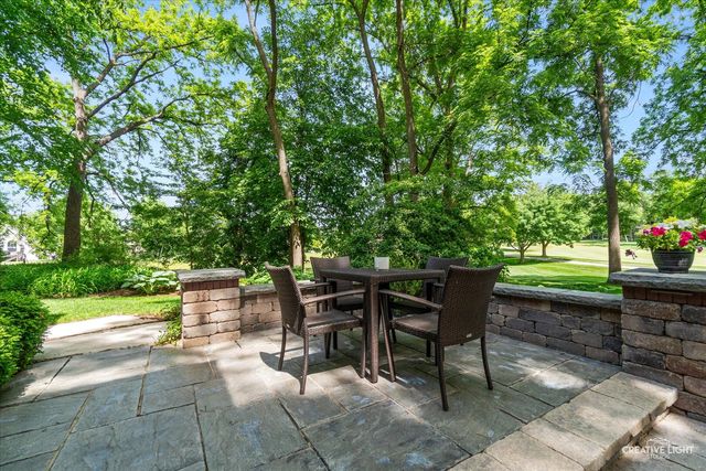 1585 Woodcrest Court, Aurora, IL 60502