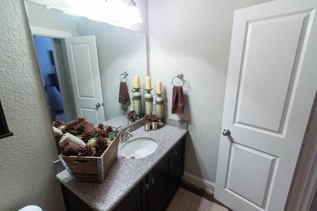 1605 Brook Glen Drive, Euless, TX 76039