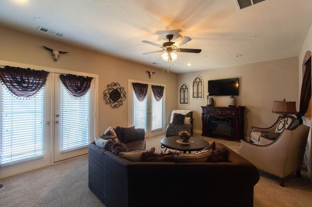 1605 Brook Glen Drive, Euless, TX 76039