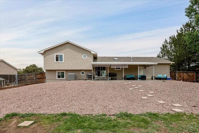 232 W Fairknoll Dr, Pueblo West, CO 81007
