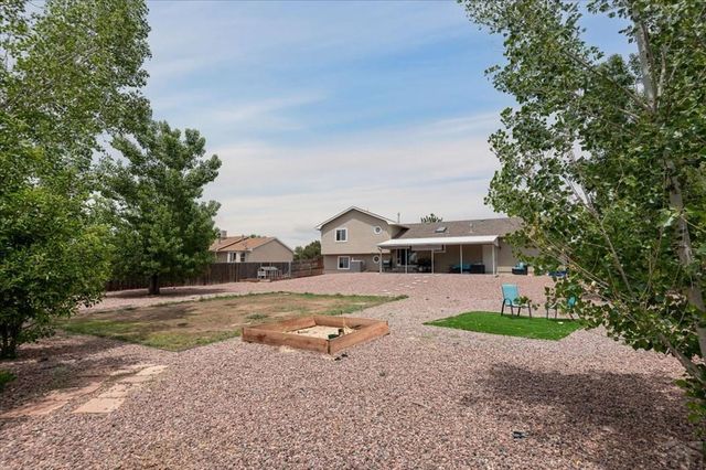 232 W Fairknoll Dr, Pueblo West, CO 81007