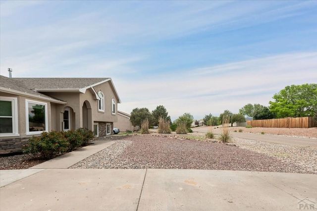 232 W Fairknoll Dr, Pueblo West, CO 81007