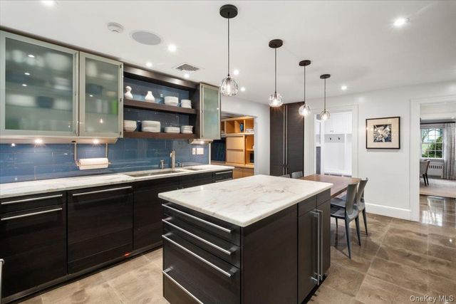 7 Meadow Place, Larchmont, NY 10538