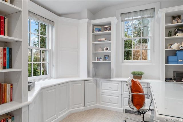 7 Meadow Place, Larchmont, NY 10538