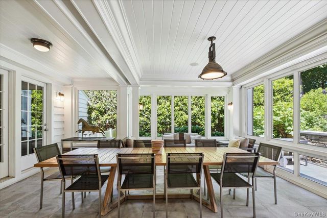 7 Meadow Place, Larchmont, NY 10538