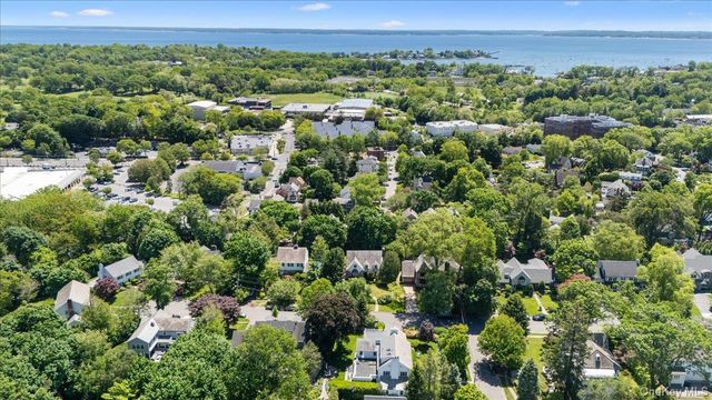 7 Meadow Place, Larchmont, NY 10538