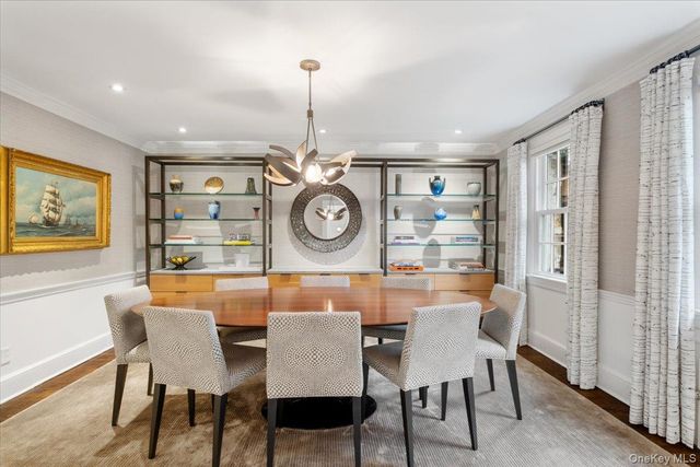 7 Meadow Place, Larchmont, NY 10538