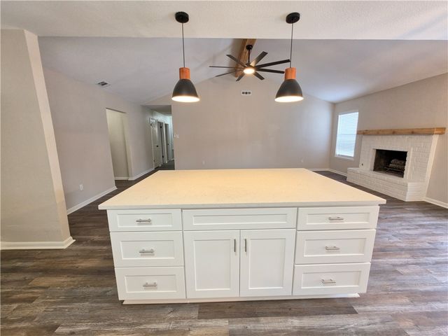4961 Shadowbend Dr, Corpus Christi, TX 78413