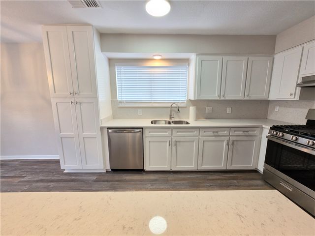 4961 Shadowbend Dr, Corpus Christi, TX 78413