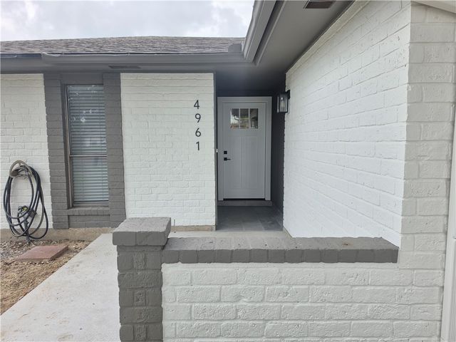4961 Shadowbend Dr, Corpus Christi, TX 78413