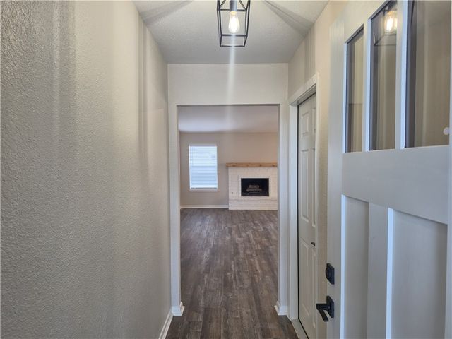 4961 Shadowbend Dr, Corpus Christi, TX 78413