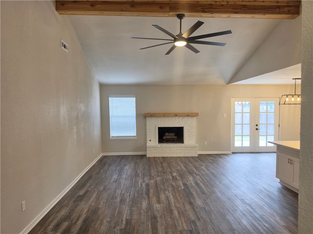 4961 Shadowbend Dr, Corpus Christi, TX 78413