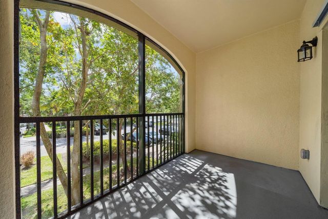 3020 Alcazar Place 202, Palm Beach Gardens, FL 33410
