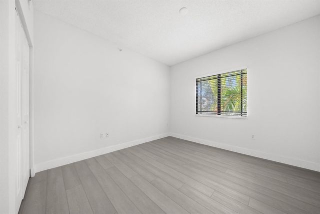 3020 Alcazar Place 202, Palm Beach Gardens, FL 33410