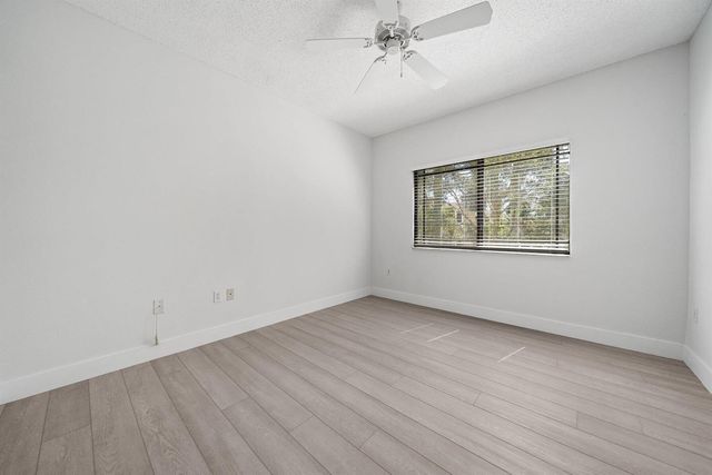 3020 Alcazar Place 202, Palm Beach Gardens, FL 33410