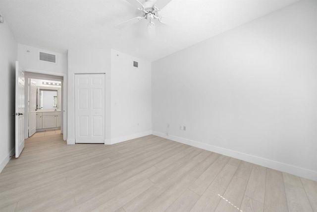 3020 Alcazar Place 202, Palm Beach Gardens, FL 33410