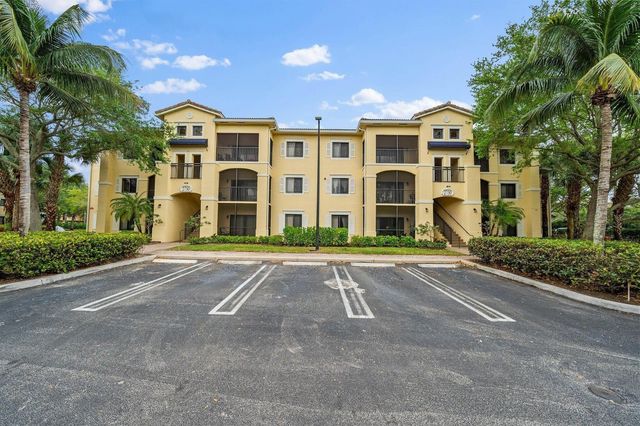 3020 Alcazar Place 202, Palm Beach Gardens, FL 33410