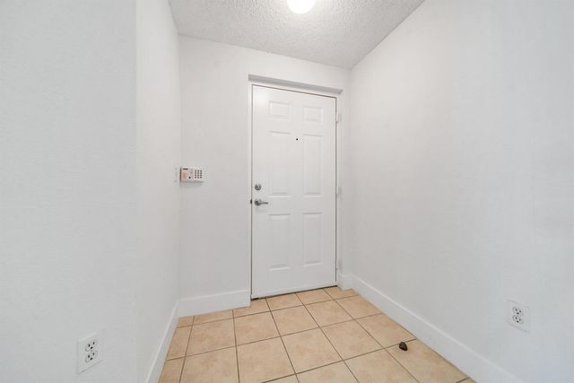 3020 Alcazar Place 202, Palm Beach Gardens, FL 33410