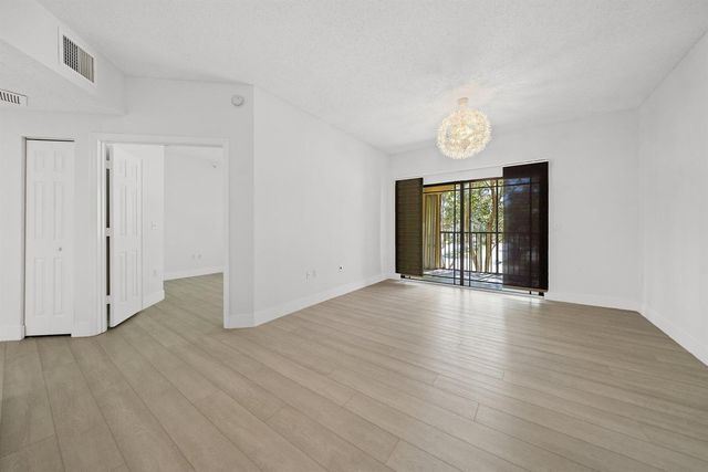 3020 Alcazar Place 202, Palm Beach Gardens, FL 33410