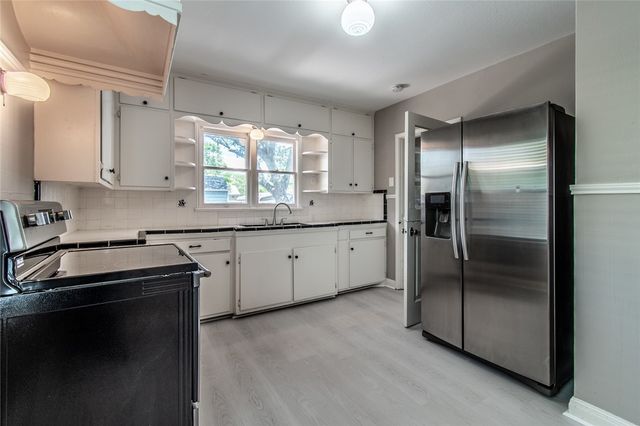 3038 Austin St, Corpus Christi, TX 78404