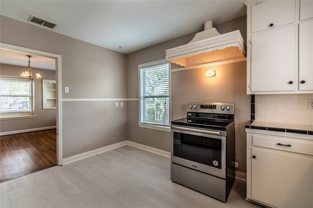 3038 Austin St, Corpus Christi, TX 78404