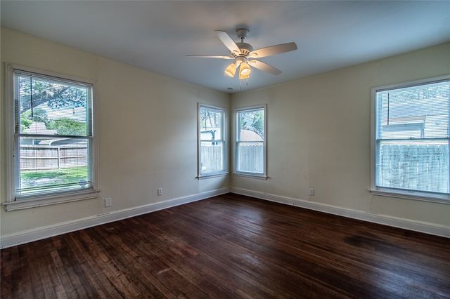 3038 Austin St, Corpus Christi, TX 78404