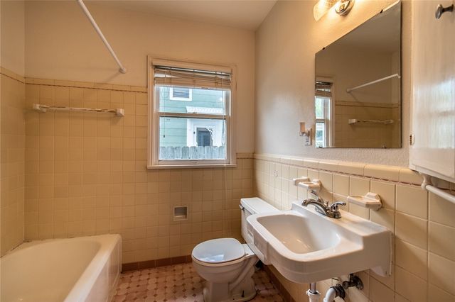 3038 Austin St, Corpus Christi, TX 78404