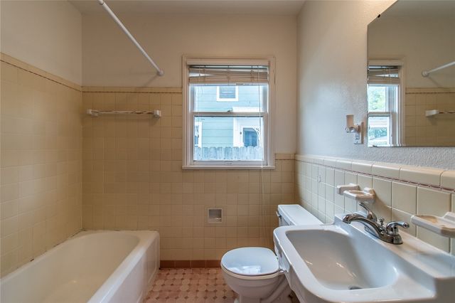 3038 Austin St, Corpus Christi, TX 78404