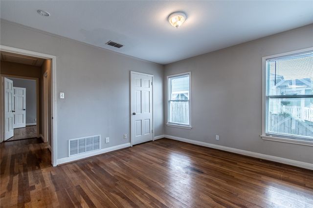 3038 Austin St, Corpus Christi, TX 78404